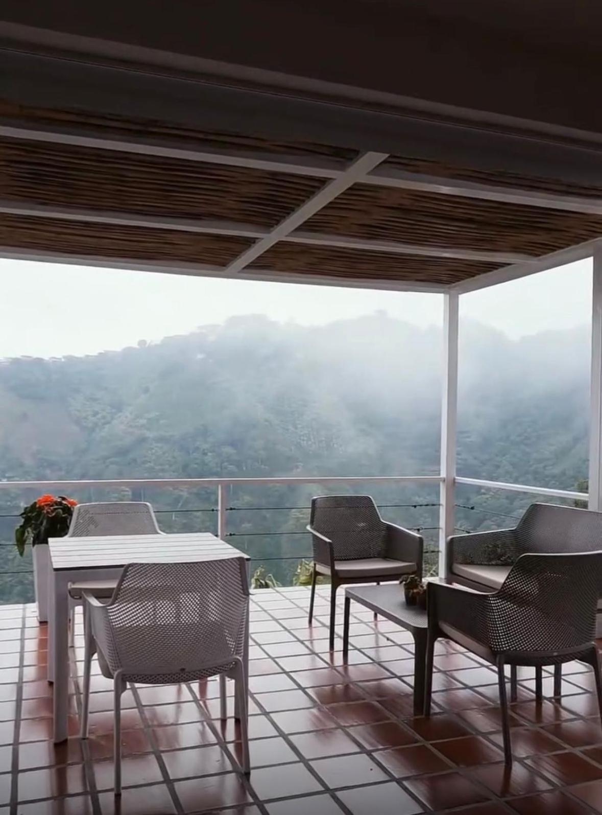 Atardeceres Del Cafe Hotel El Tablazo